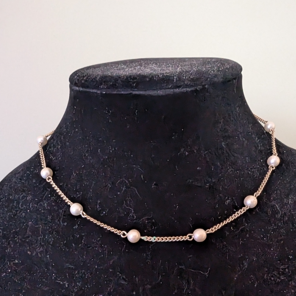 Elegant Gold Pearl Necklace
